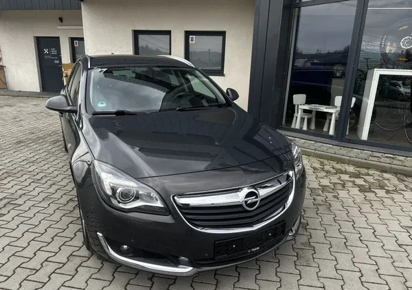 opel insignia Opel Insignia cena 42900 przebieg: 176000, rok produkcji 2016 z Łomianki